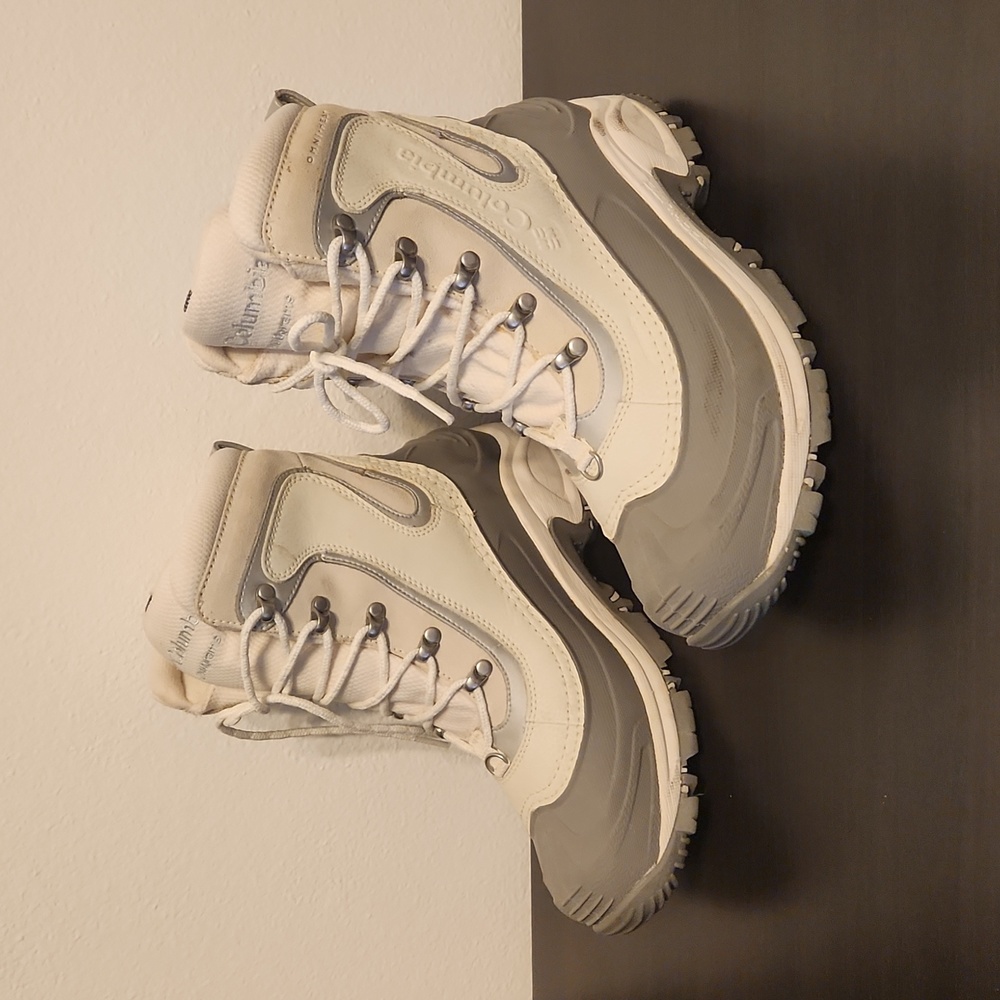 Columbia Techlite Omni-Heat Winter boots